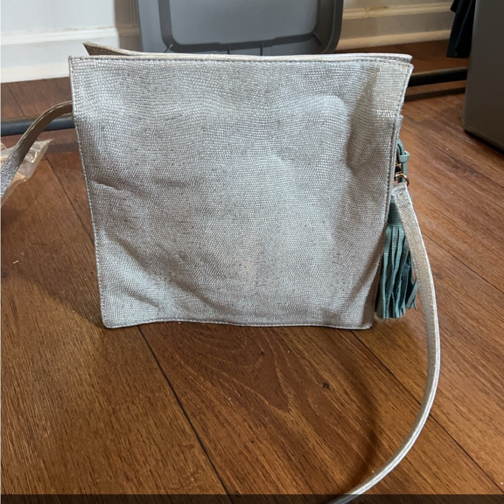 Kelly Wynne Purse
New without tags